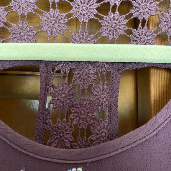 Hyde Park Beaded Blouse with embroidery. - Picture 8 of 11